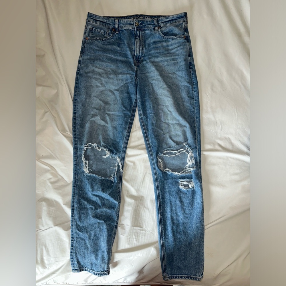 American Eagle mom jeans